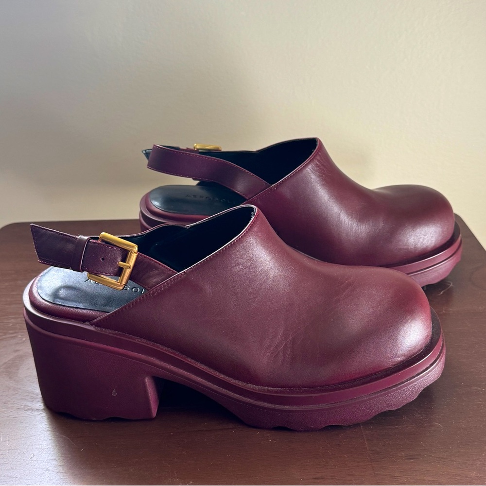 Slingback Clogs